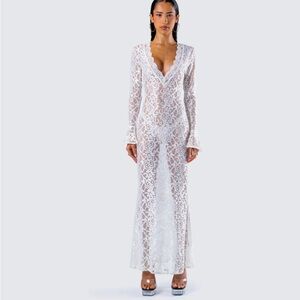 Finesse White Lace Overlay